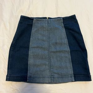 Free People dark and light denim zip up skirt Sz 10